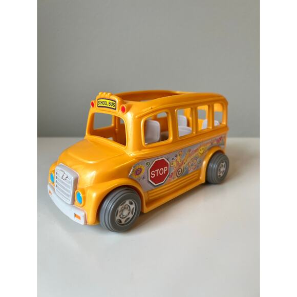 Sweet Streets School Bus Vintage Loving Family Dollhouse Toy W Driver or Dad - Picture 2 of 12